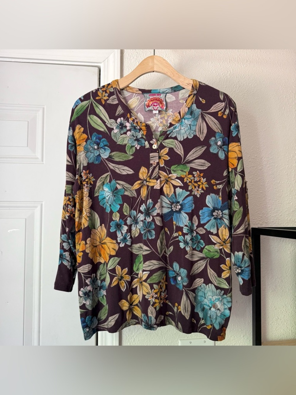 JOHNNY WAS brown plum purple floral bamboo long 3/4 polo tee‎ top shirt
